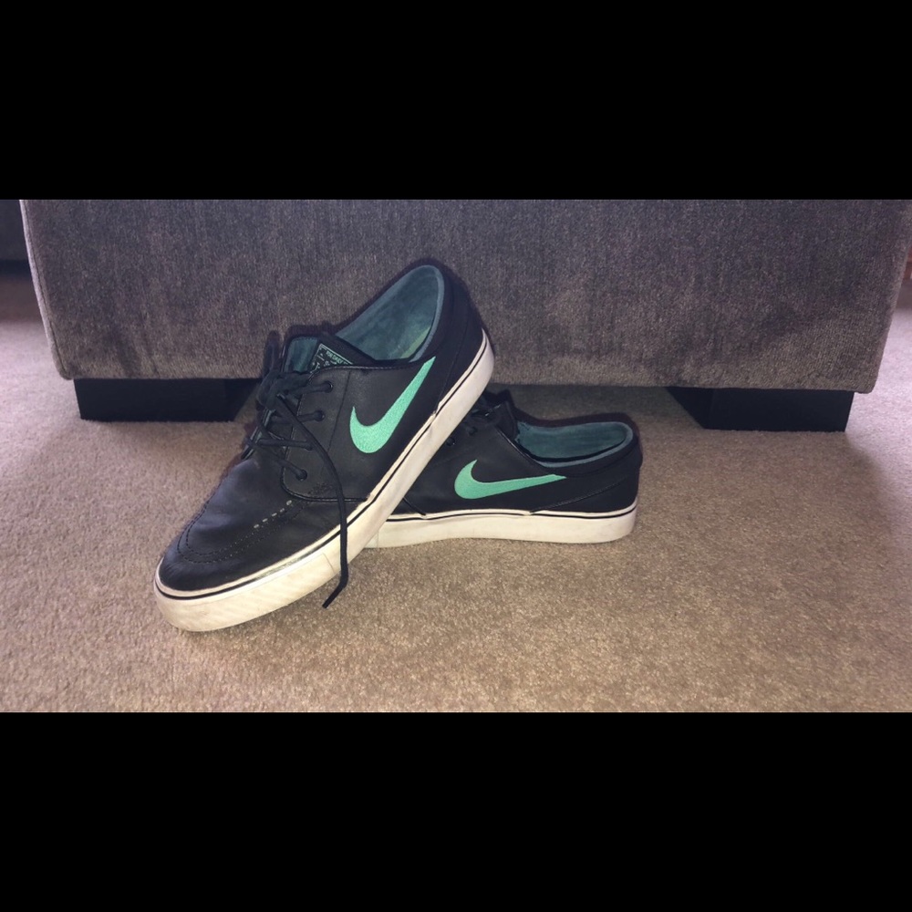 Nike SB Stefan Janoski Leather Skating Shoes